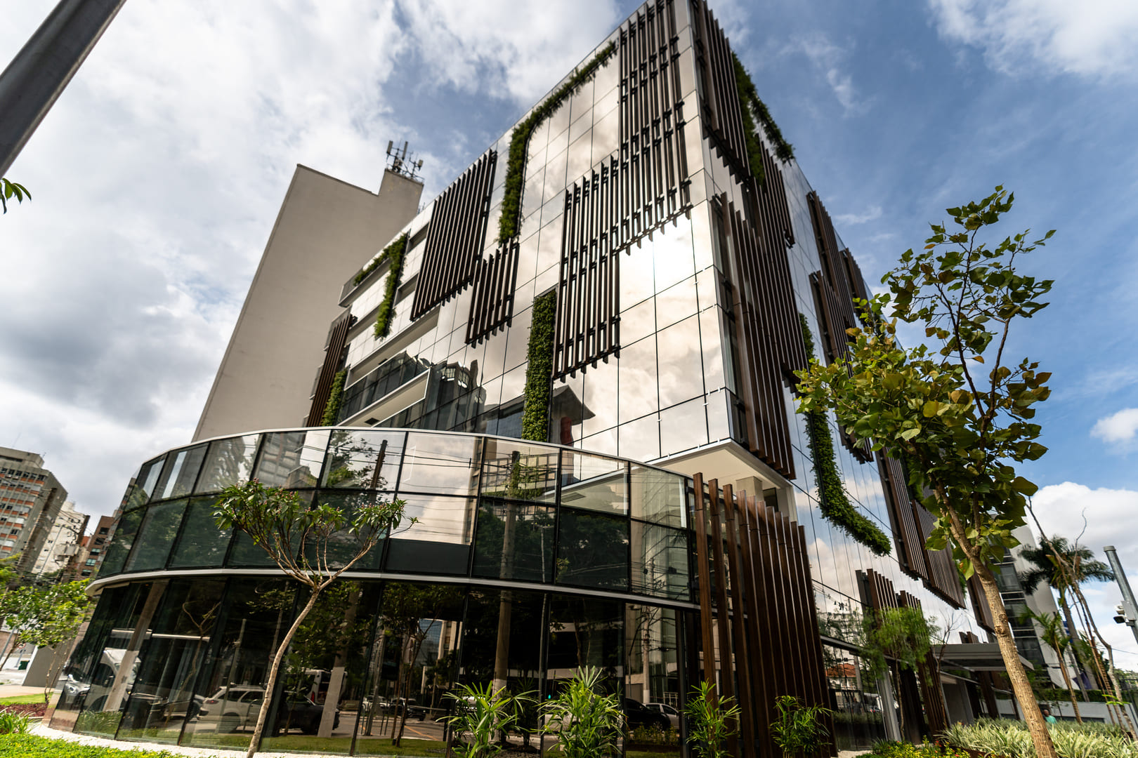 Fachada do Inspira SP - Certificação LEED Silver