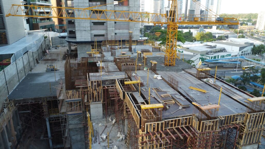 Outubro Acompanhamento de obra do empreendimento Legacy